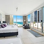 3 Bedroom Penthouse With Private Pool - Q Stay