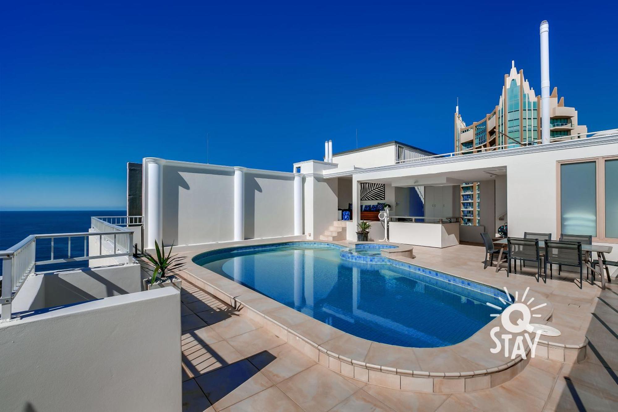 3 Bedroom Penthouse With Private Pool - Q Apartment *