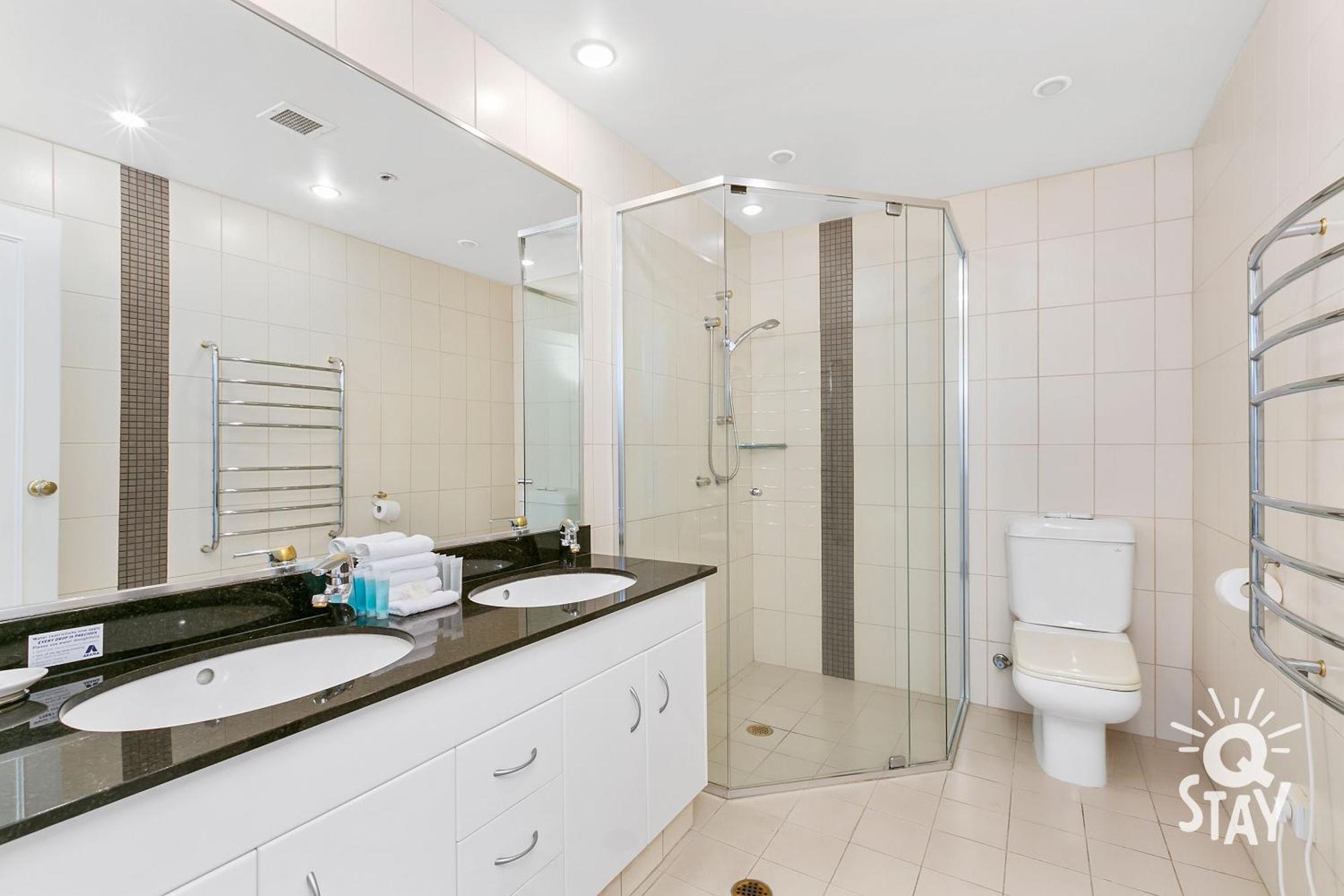 3 Bedroom Penthouse With Private Pool - Q Apartment *