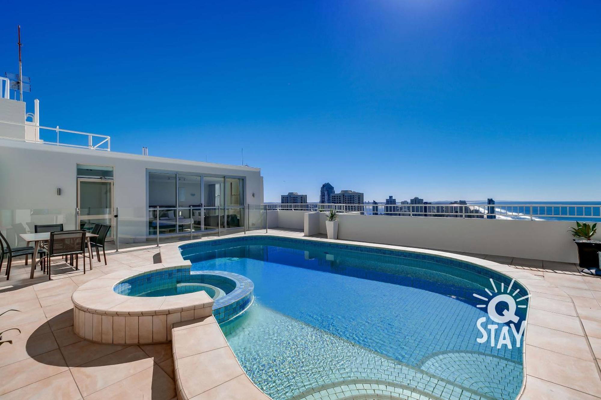 Apartment 3 Bedroom Penthouse With Private Pool - Q