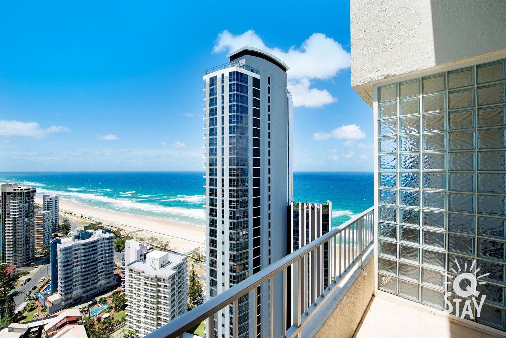 3 Bedroom Penthouse With Private Pool - Q Apartment