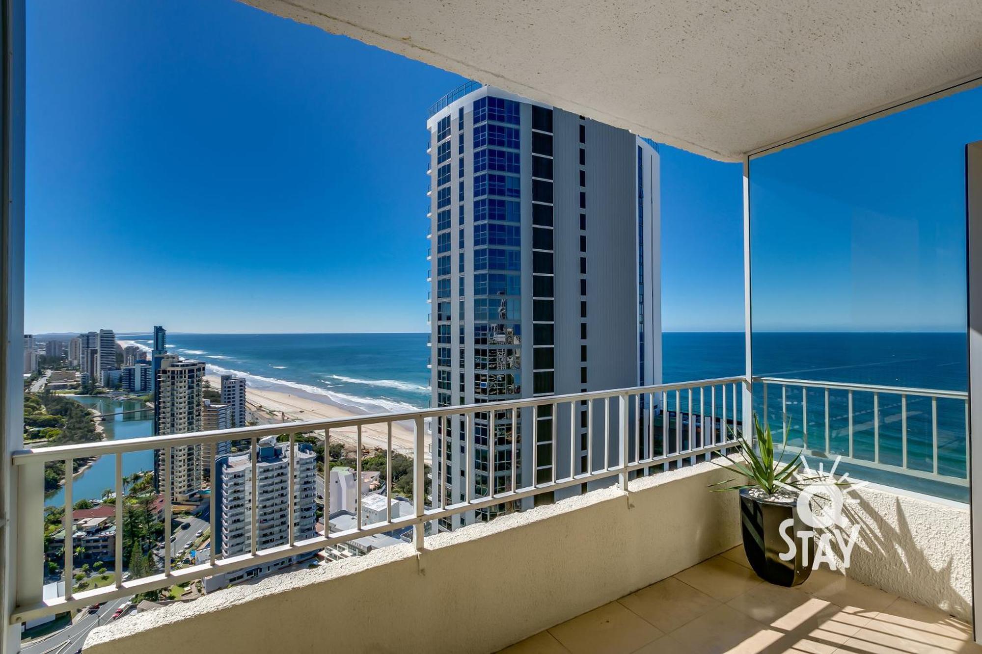 3 Bedroom Penthouse With Private Pool - Q Apartment