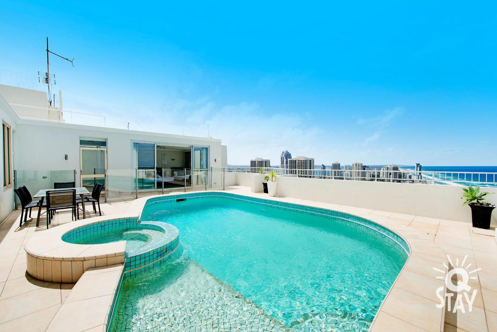 3 Bedroom Penthouse With Private Pool - Q Apartment *