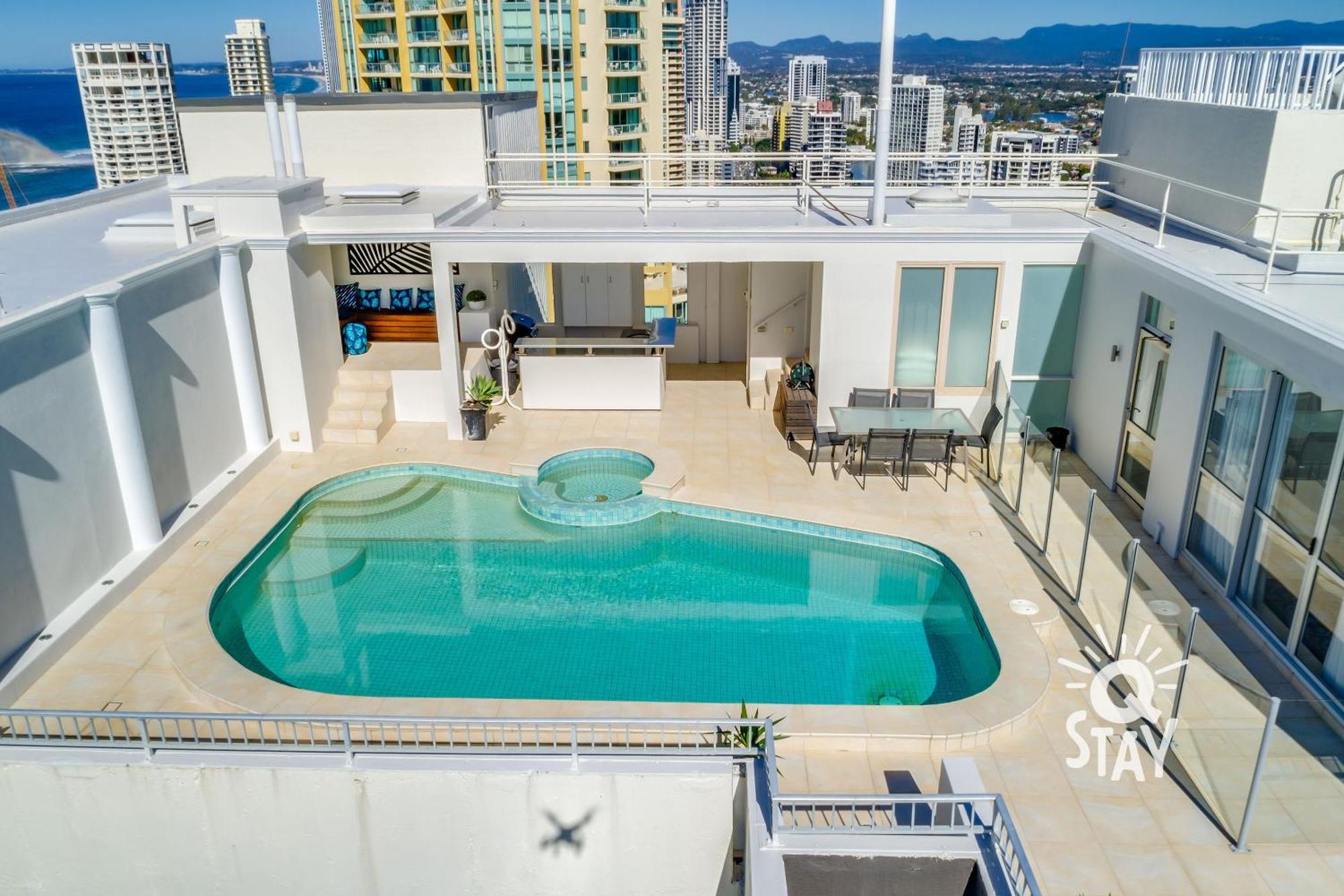 Apartment 3 Bedroom Penthouse With Private Pool - Q